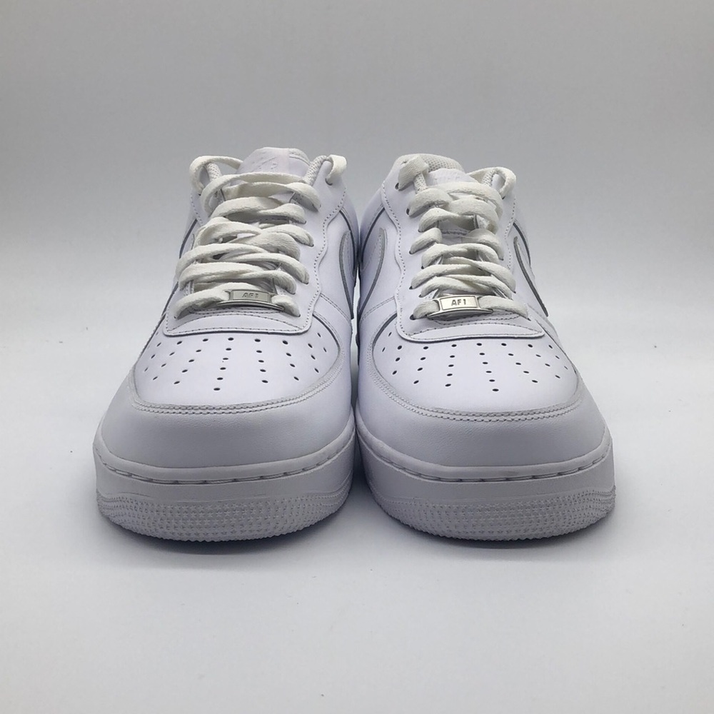 Nike Men's Air Force 1 Low '07 Triple White Casual Sneaker CW2288-111 USED Sz 7 - Picture 2 of 11